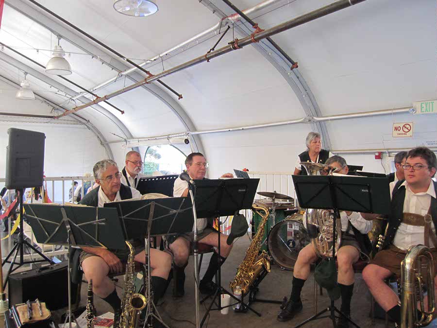 2011.058 - German Day at the Phoenix Club - 08-21-2011