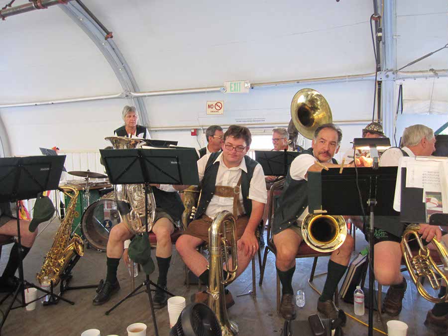 2011.059 - German Day at the Phoenix Club - 08-21-2011