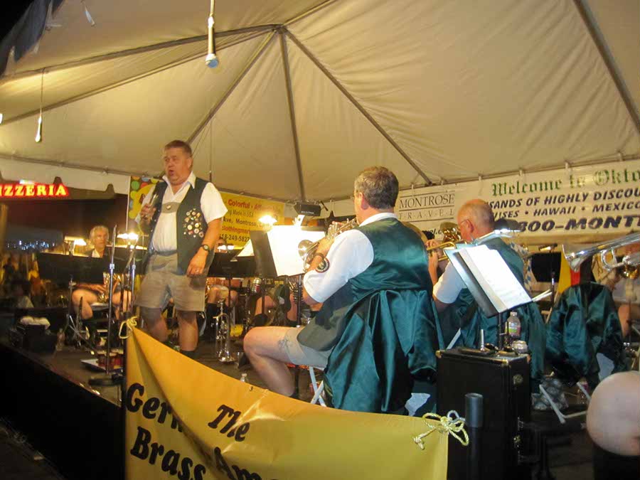 2011.074 - Montrose Oktoberfest - 10-01-2011