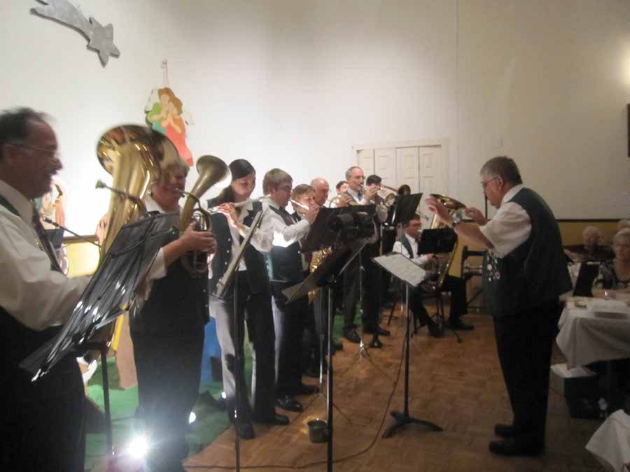 2011.083 - German-American League Christmas Party - 12-16-2011