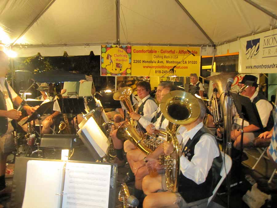 2011.079 - German-American League Christmas Party - 12-16-2011