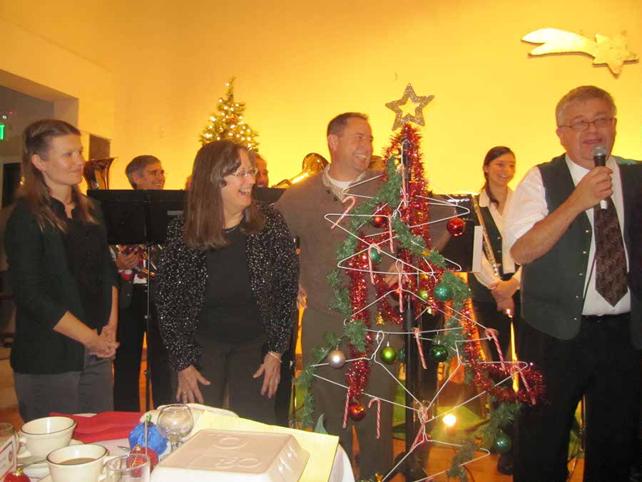 2011.085 - German-American League Christmas Party - 12-16-2011